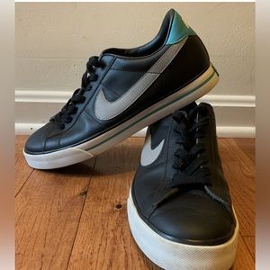 Classic leather Nikes 9s